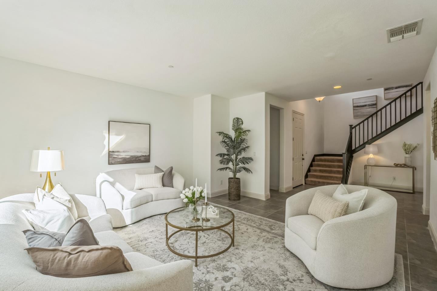 Detail Gallery Image 3 of 33 For 5278 Jacque Bell Ln, Fairfield,  CA 94533 - 4 Beds | 3/1 Baths
