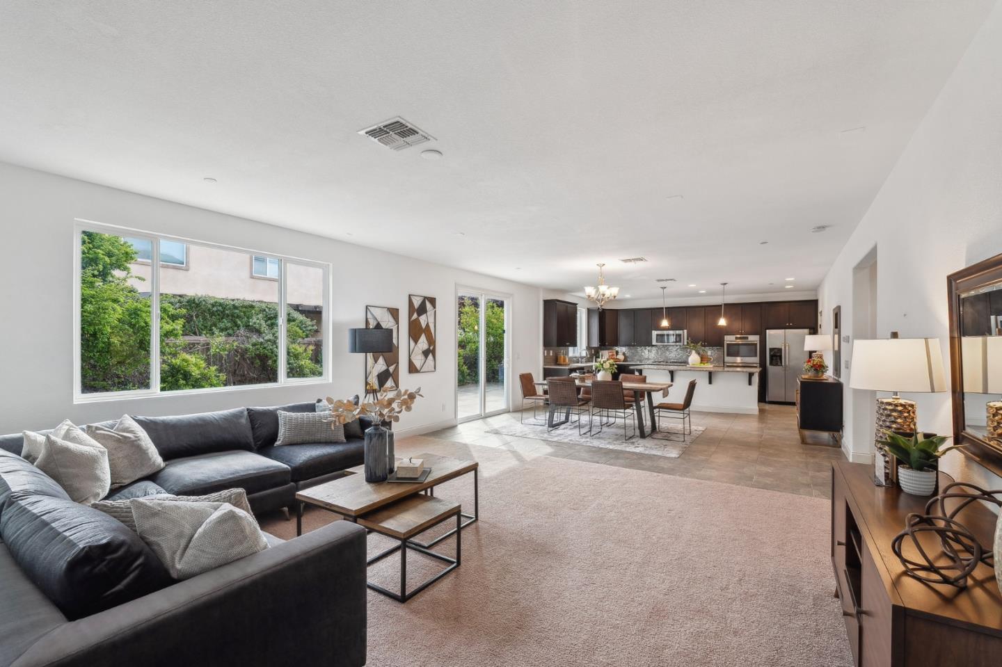 Detail Gallery Image 6 of 33 For 5278 Jacque Bell Ln, Fairfield,  CA 94533 - 4 Beds | 3/1 Baths