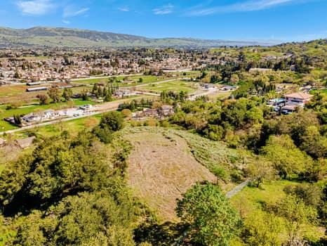 Detail Gallery Image 4 of 20 For 15311 Sycamore Dr, Morgan Hill,  CA 95037 - – Beds | – Baths