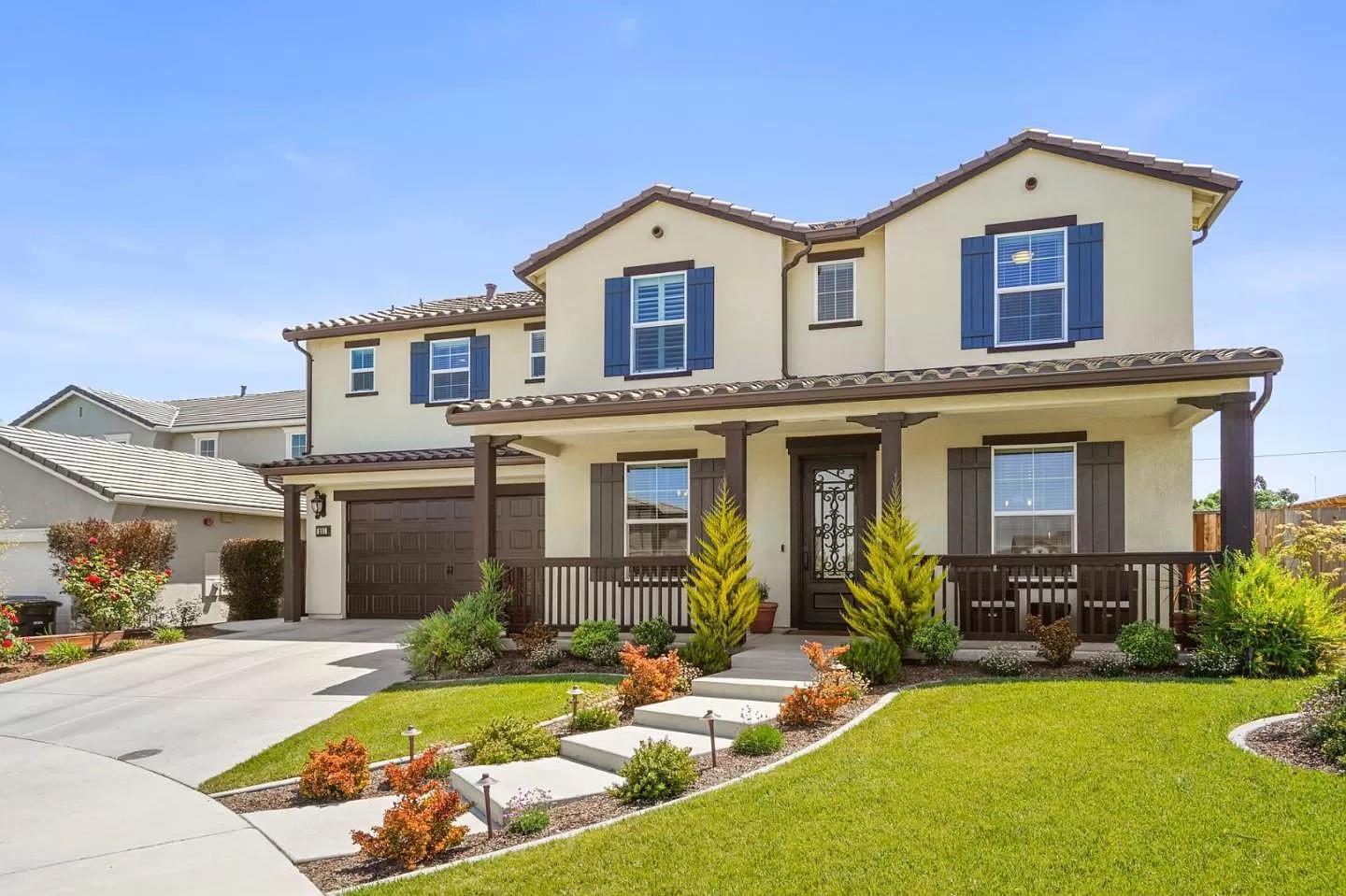 Detail Gallery Image 2 of 33 For 231 Cielo Ct, Hollister,  CA 95023 - 4 Beds | 3 Baths
