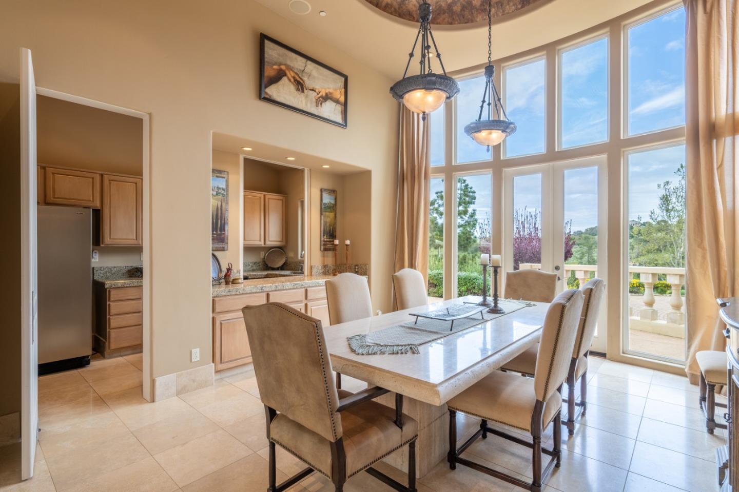Detail Gallery Image 10 of 43 For 25224 Casiano Dr, Salinas,  CA 93908 - 6 Beds | 6/2 Baths