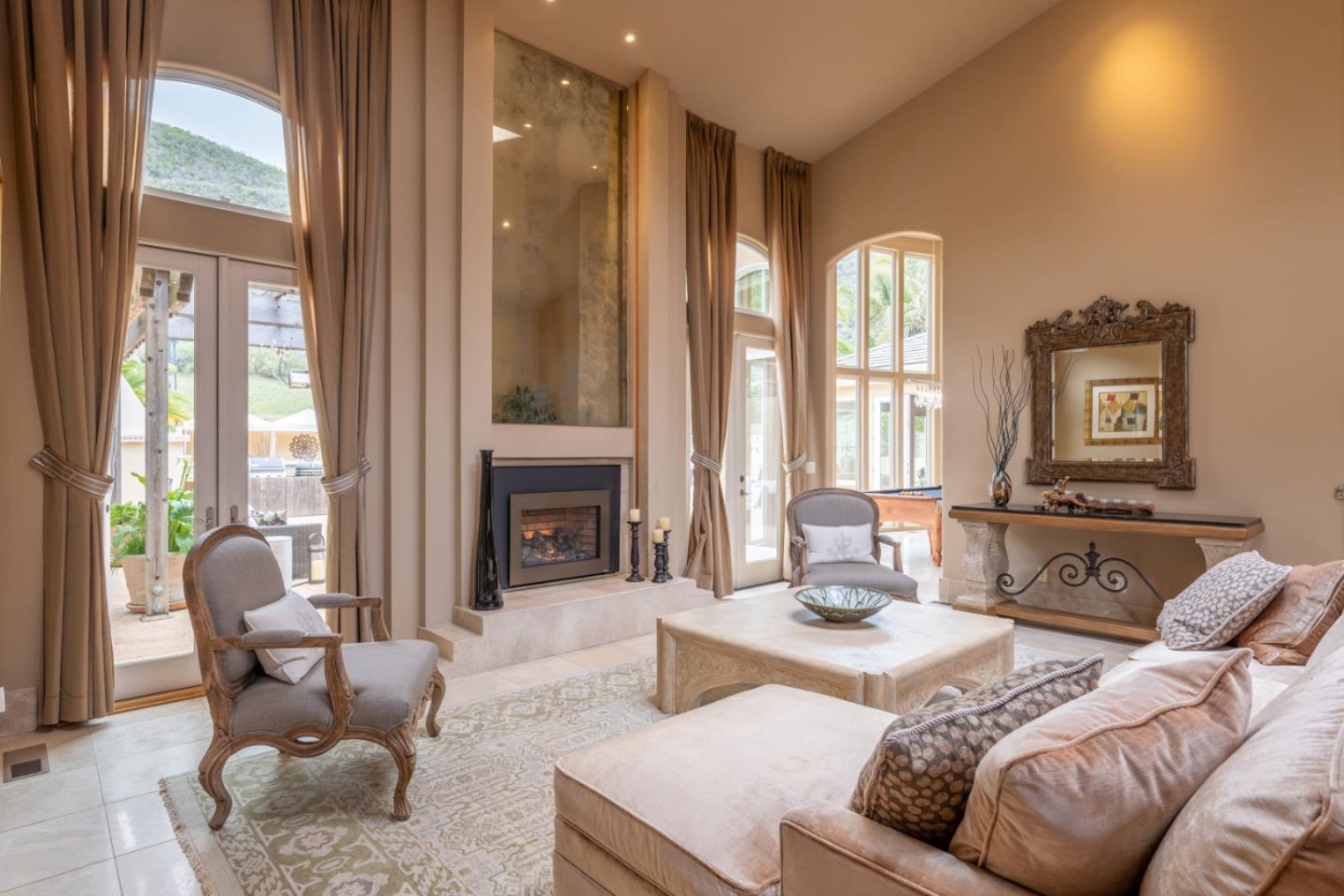 Detail Gallery Image 6 of 43 For 25224 Casiano Dr, Salinas,  CA 93908 - 6 Beds | 6/2 Baths