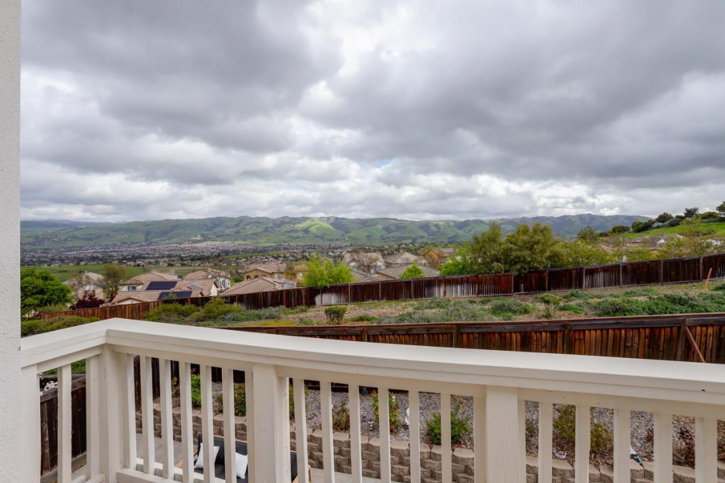 Detail Gallery Image 12 of 52 For 1638 Heritage Bay Ct #1,  San Jose,  CA 95138 - 5 Beds | 4/1 Baths