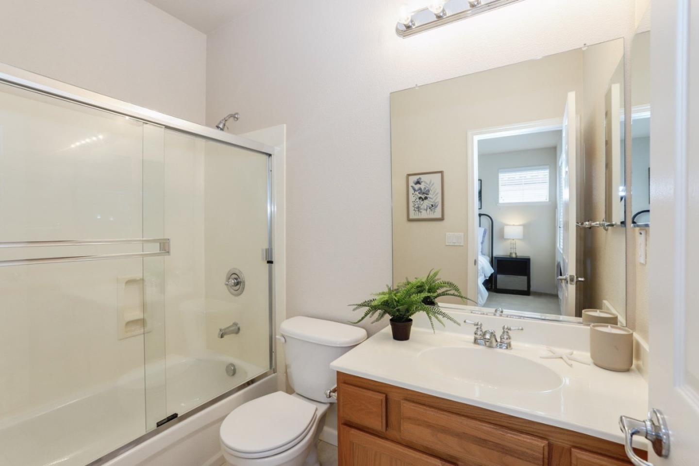 Detail Gallery Image 23 of 52 For 1638 Heritage Bay Ct #1,  San Jose,  CA 95138 - 5 Beds | 4/1 Baths