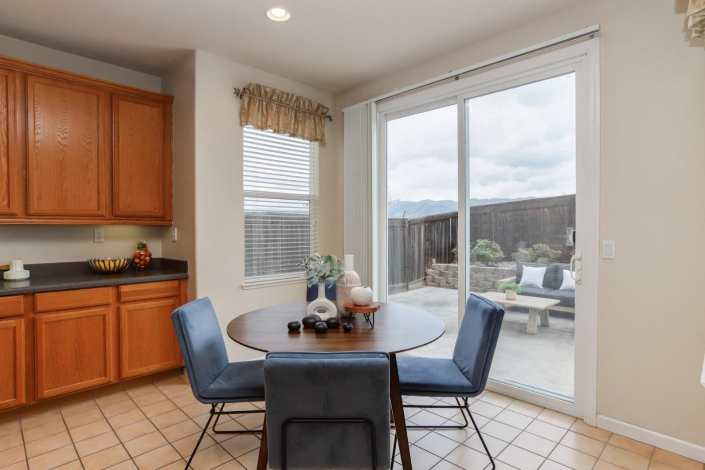 Detail Gallery Image 35 of 52 For 1638 Heritage Bay Ct #1,  San Jose,  CA 95138 - 5 Beds | 4/1 Baths