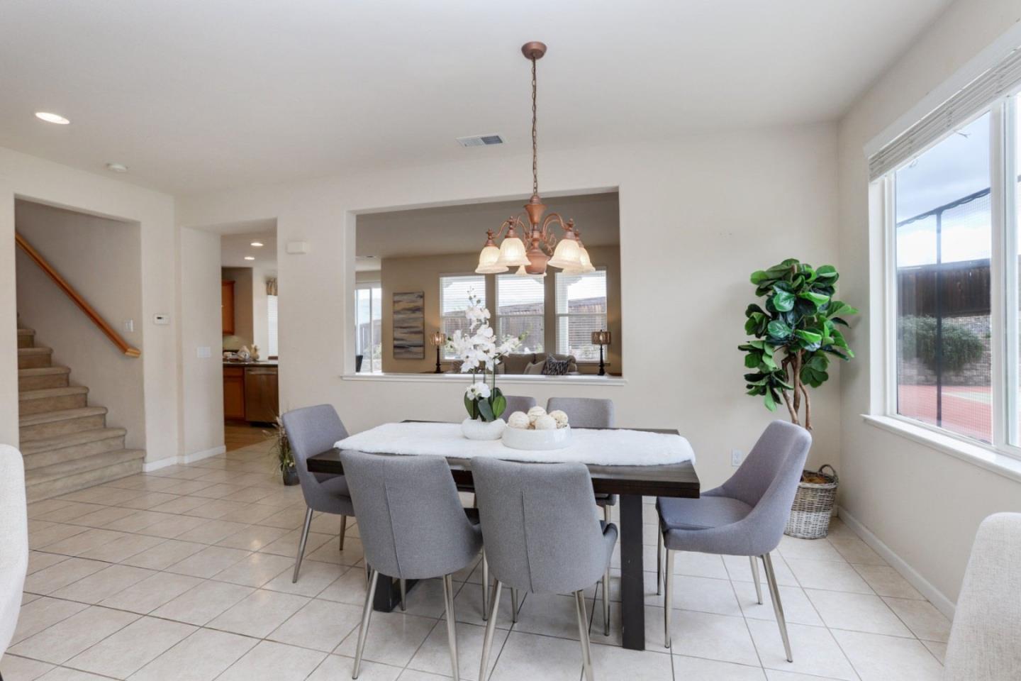 Detail Gallery Image 45 of 52 For 1638 Heritage Bay Ct #1,  San Jose,  CA 95138 - 5 Beds | 4/1 Baths