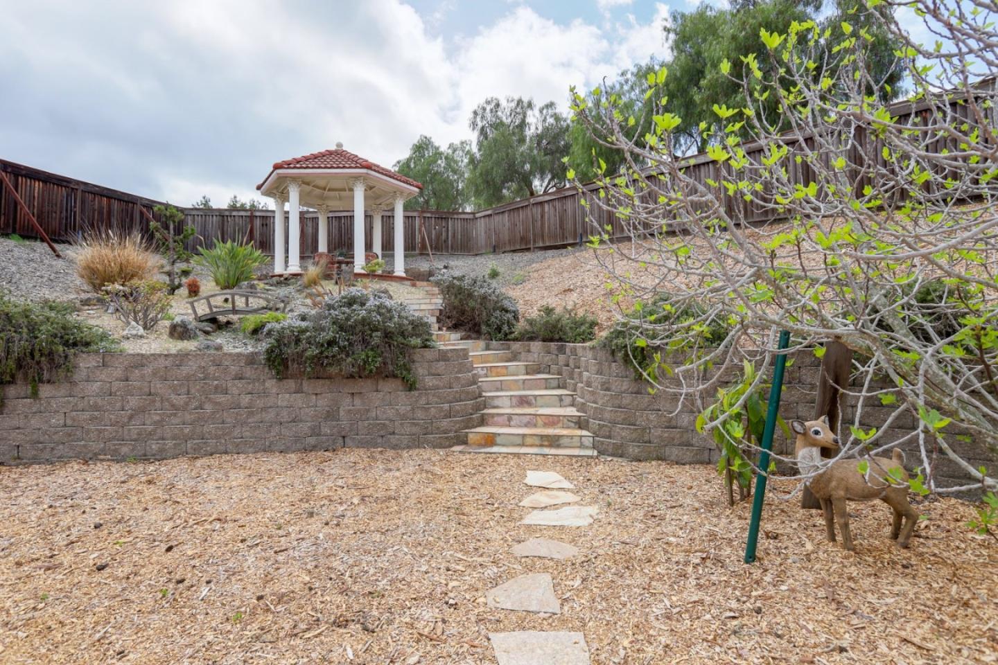 Detail Gallery Image 7 of 52 For 1638 Heritage Bay Ct #1,  San Jose,  CA 95138 - 5 Beds | 4/1 Baths