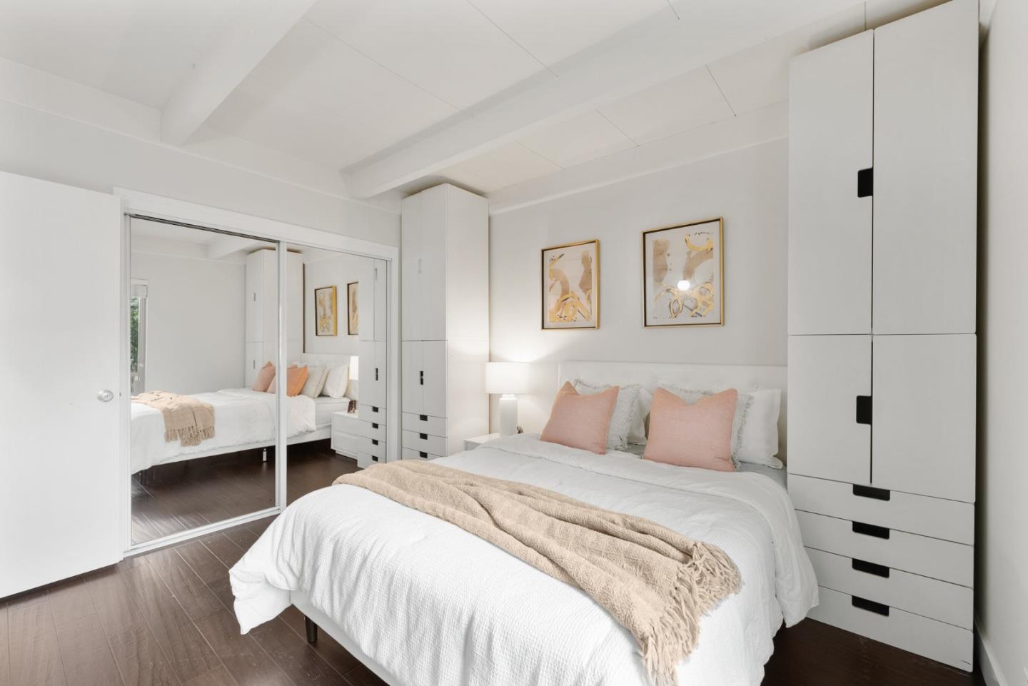 Detail Gallery Image 12 of 22 For 3901 Middlefield Rd #G,  Palo Alto,  CA 94303 - 1 Beds | 1 Baths
