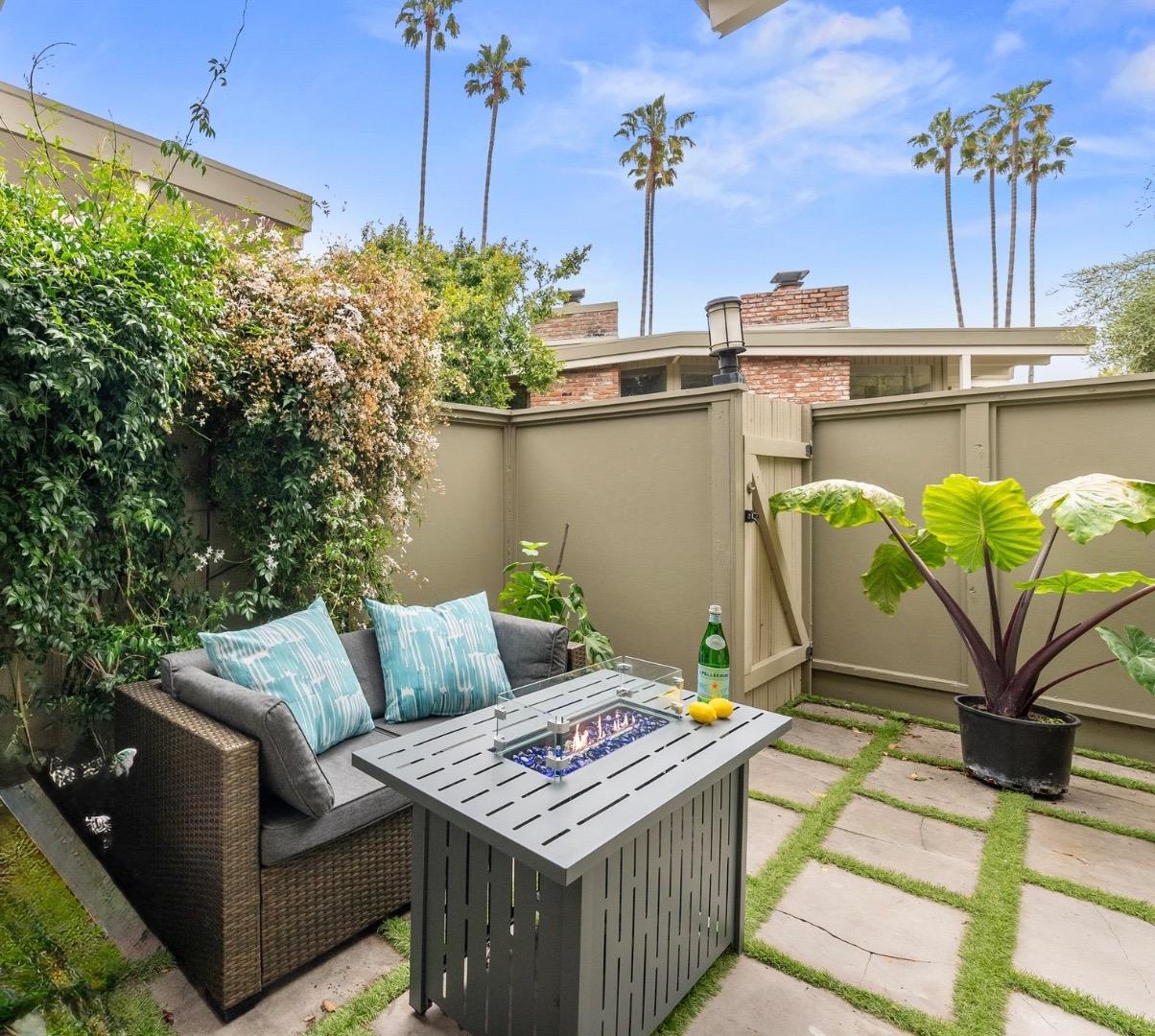 Detail Gallery Image 16 of 22 For 3901 Middlefield Rd #G,  Palo Alto,  CA 94303 - 1 Beds | 1 Baths