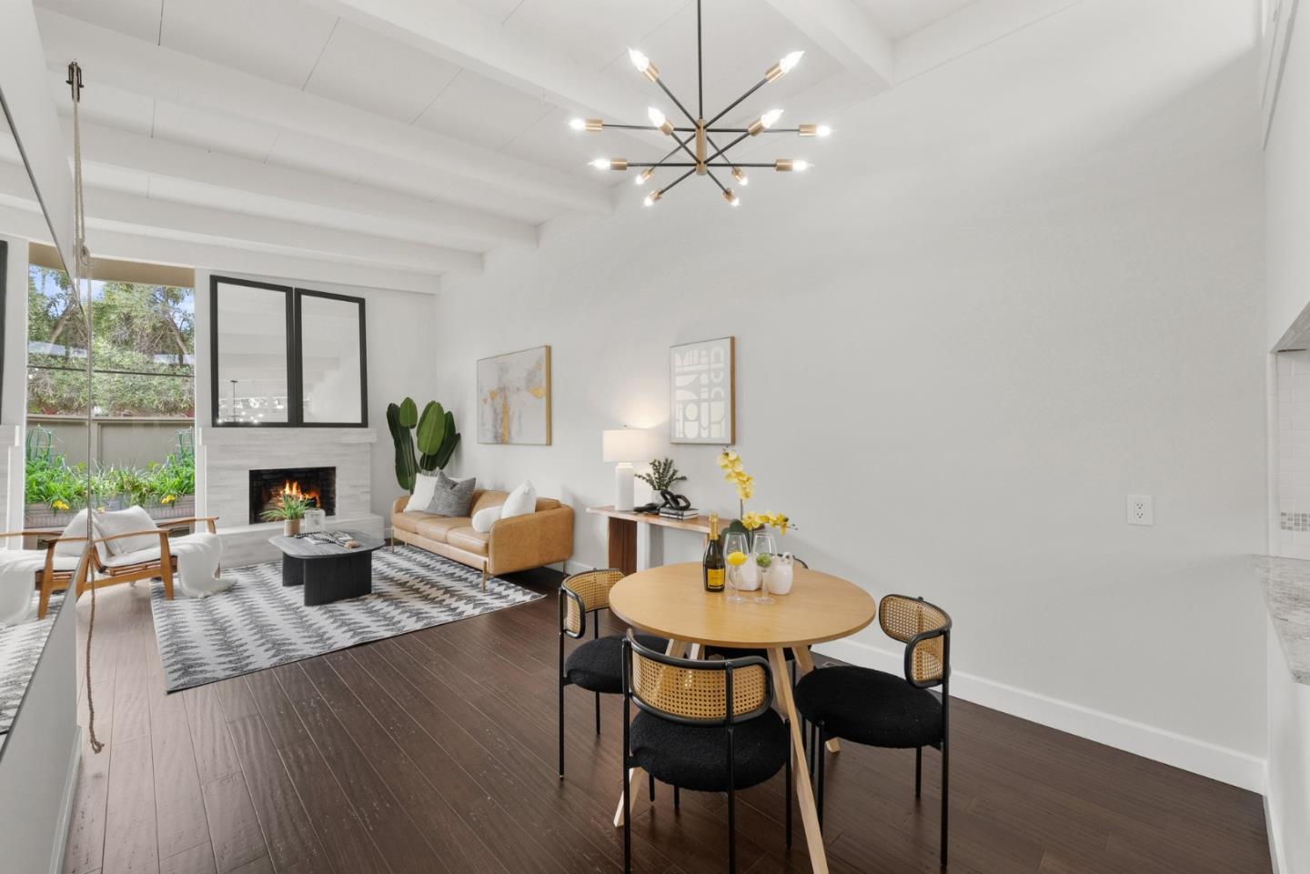 Detail Gallery Image 3 of 22 For 3901 Middlefield Rd #G,  Palo Alto,  CA 94303 - 1 Beds | 1 Baths