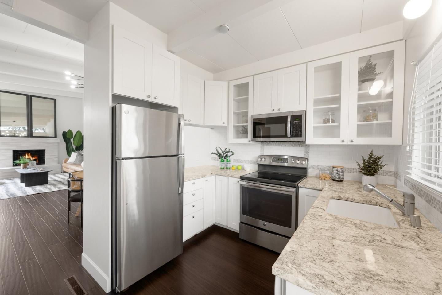 Detail Gallery Image 9 of 22 For 3901 Middlefield Rd #G,  Palo Alto,  CA 94303 - 1 Beds | 1 Baths