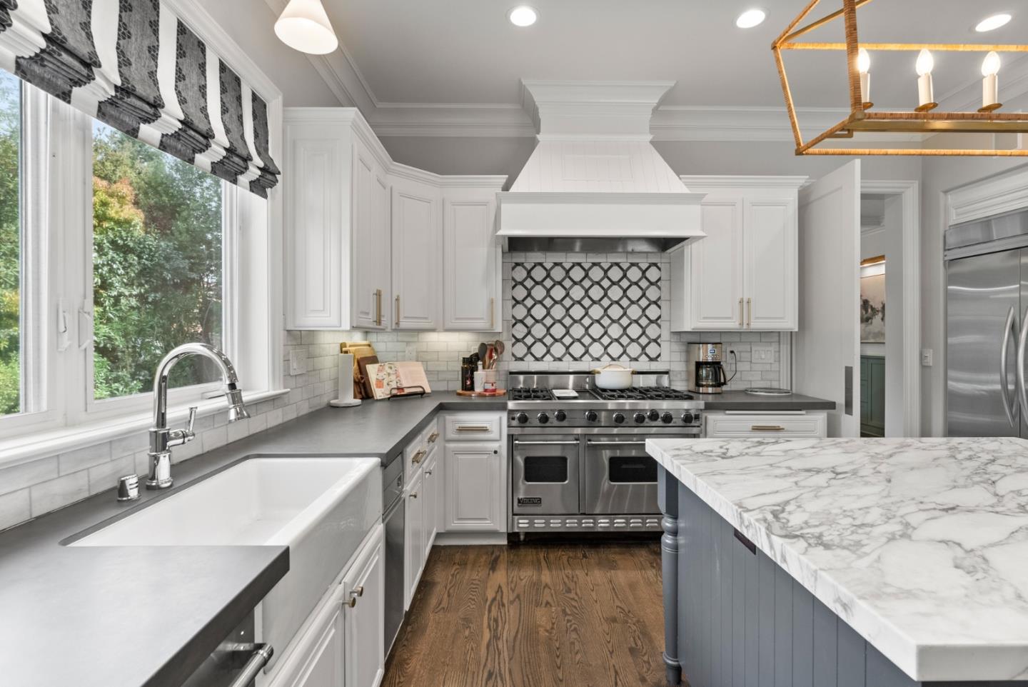 Detail Gallery Image 10 of 48 For 629 Lombardy Way, Redwood City,  CA 94062 - 5 Beds | 4/1 Baths