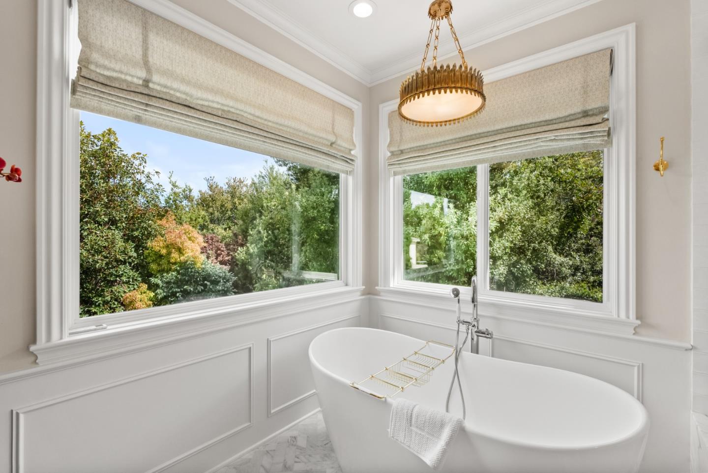 Detail Gallery Image 31 of 48 For 629 Lombardy Way, Redwood City,  CA 94062 - 5 Beds | 4/1 Baths