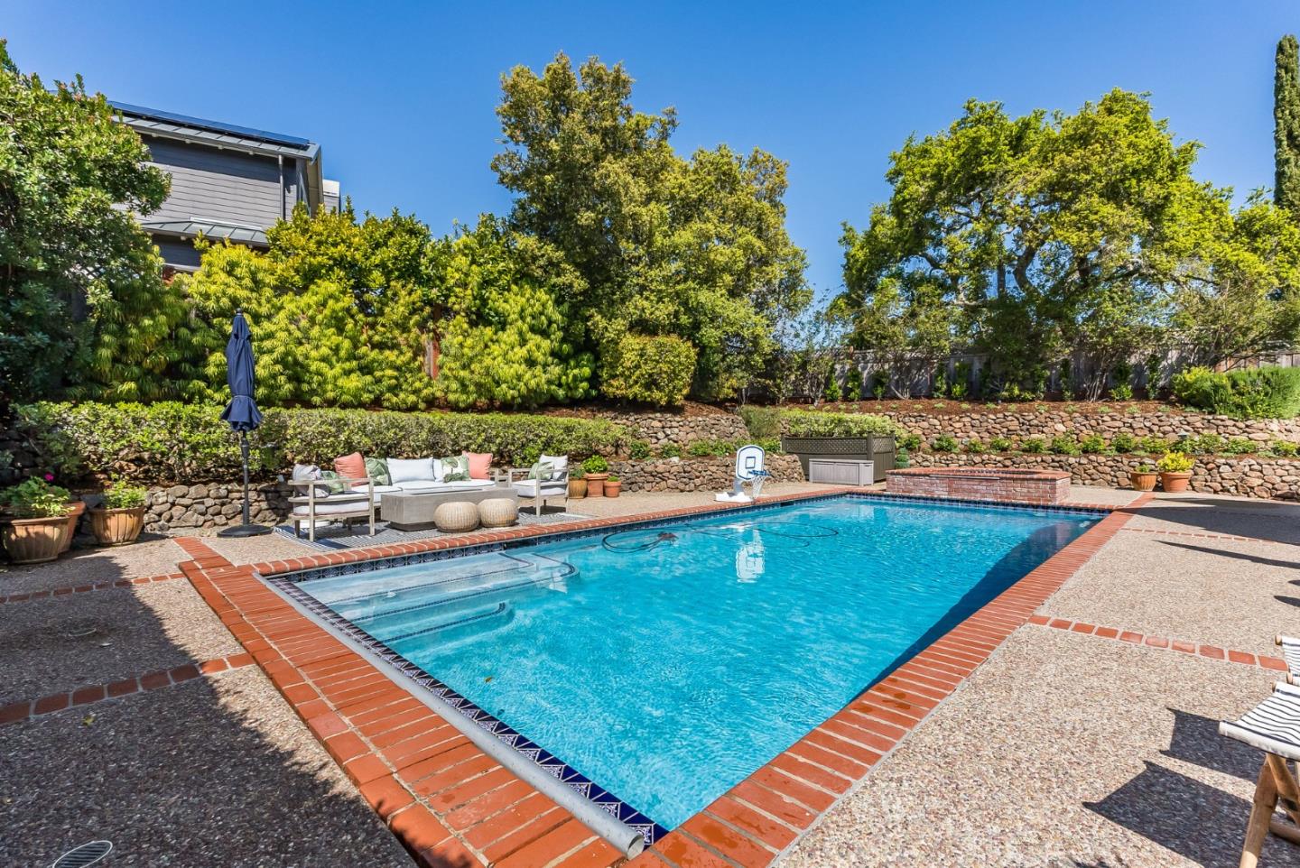 Detail Gallery Image 39 of 48 For 629 Lombardy Way, Redwood City,  CA 94062 - 5 Beds | 4/1 Baths