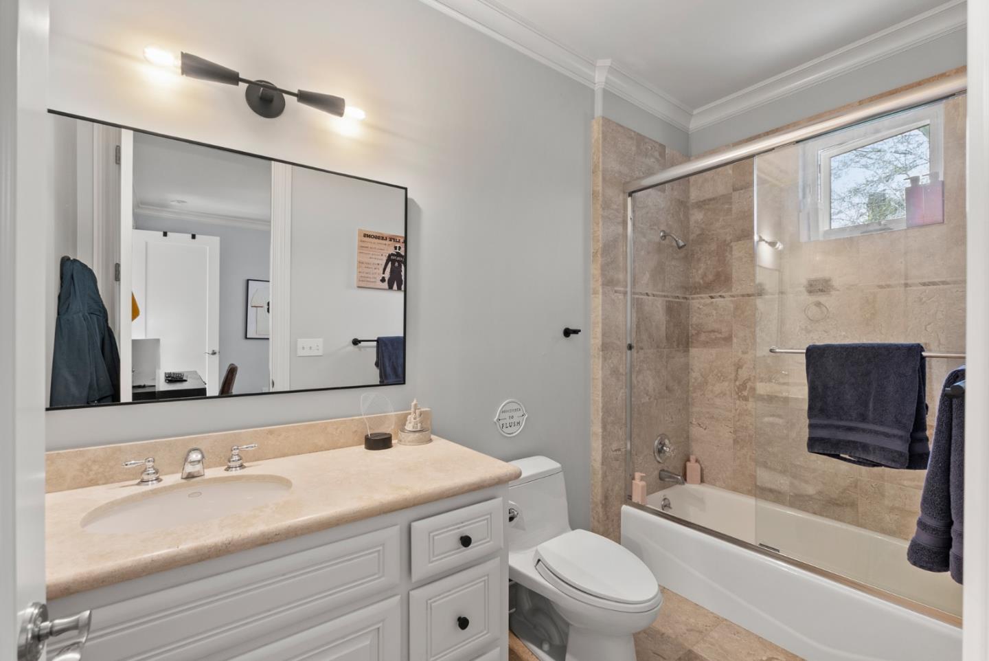 Detail Gallery Image 45 of 48 For 629 Lombardy Way, Redwood City,  CA 94062 - 5 Beds | 4/1 Baths