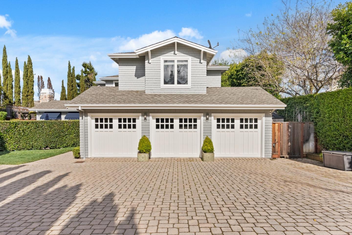 Detail Gallery Image 46 of 48 For 629 Lombardy Way, Redwood City,  CA 94062 - 5 Beds | 4/1 Baths