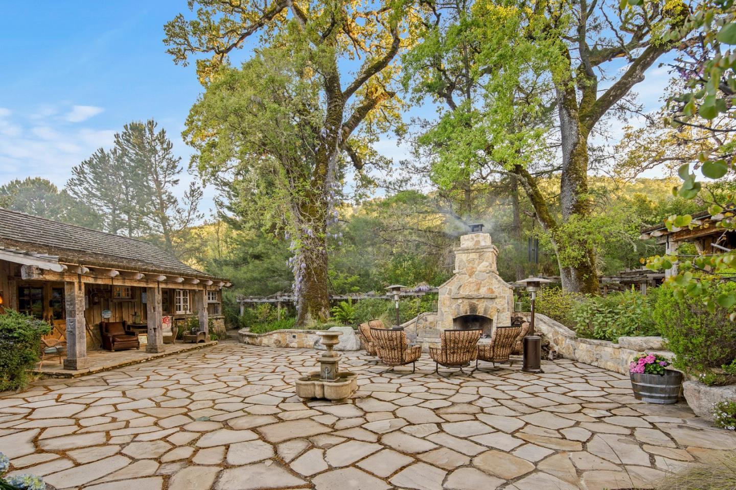 Detail Gallery Image 13 of 42 For 34205 Robinson Canyon Rd, Carmel,  CA 93923 - 6 Beds | 3/1 Baths