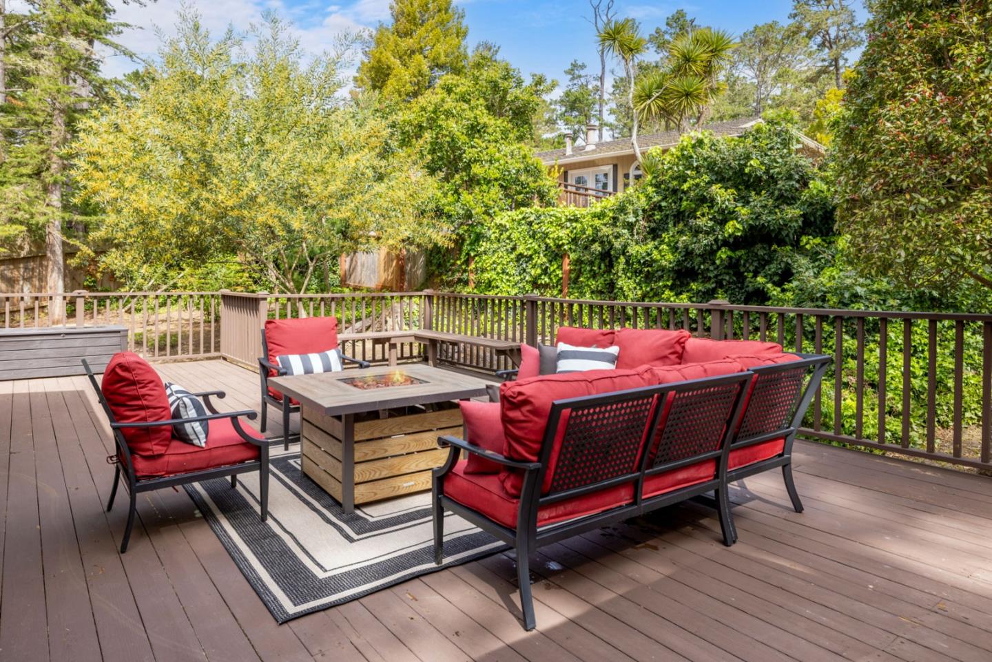 Detail Gallery Image 17 of 22 For 4097 Sunridge Rd, Pebble Beach,  CA 93953 - 3 Beds | 2/1 Baths