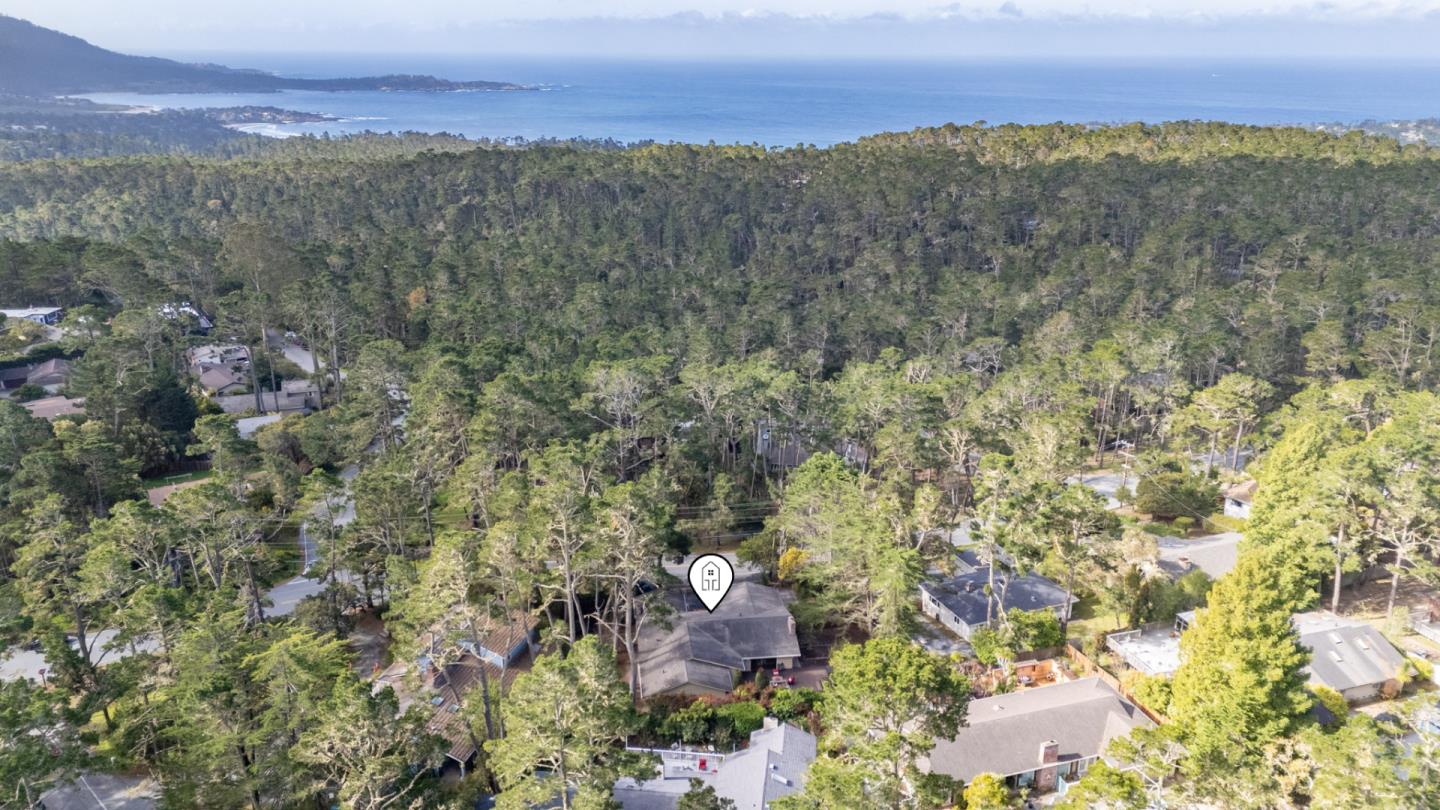 Detail Gallery Image 20 of 22 For 4097 Sunridge Rd, Pebble Beach,  CA 93953 - 3 Beds | 2/1 Baths