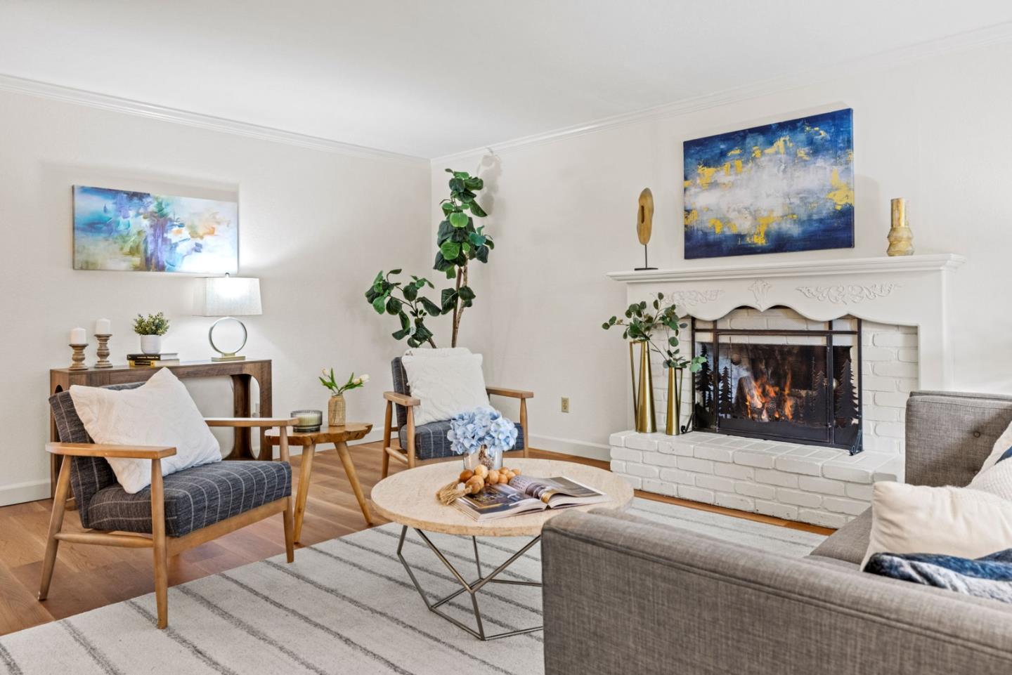 Detail Gallery Image 5 of 22 For 4097 Sunridge Rd, Pebble Beach,  CA 93953 - 3 Beds | 2/1 Baths