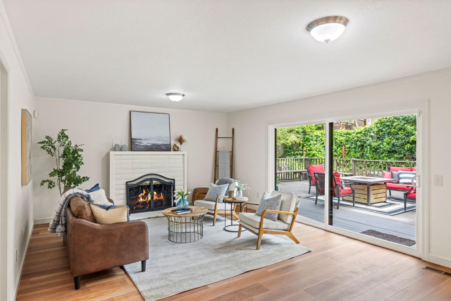Detail Gallery Image 6 of 22 For 4097 Sunridge Rd, Pebble Beach,  CA 93953 - 3 Beds | 2/1 Baths