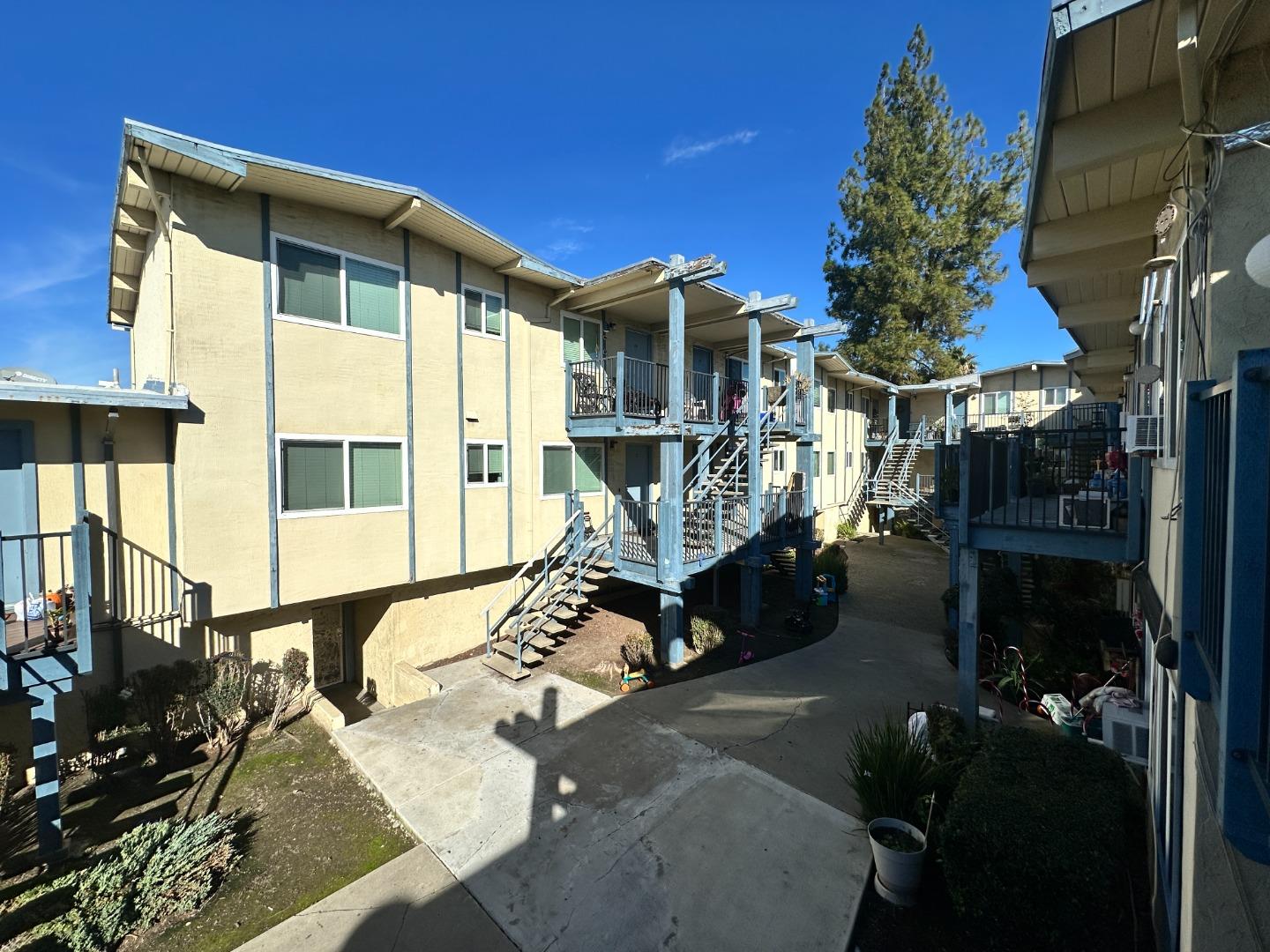 Detail Gallery Image 6 of 13 For 1500 S White Rd, San Jose,  CA 95127 - – Beds | – Baths