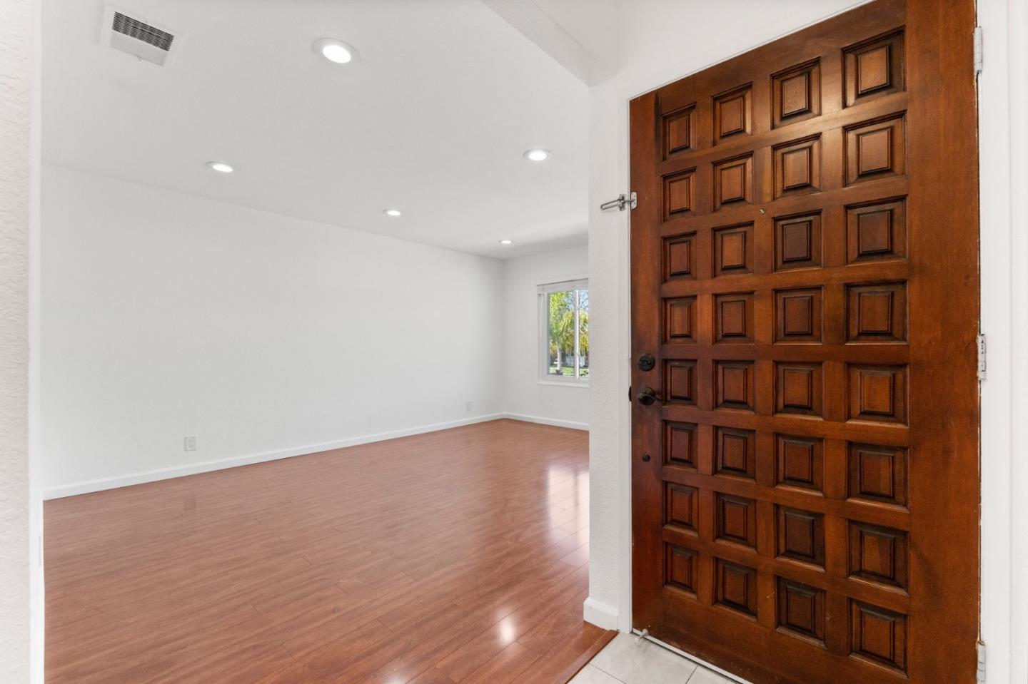 Detail Gallery Image 10 of 40 For 2496 Sturla Dr, San Jose,  CA 95148 - 4 Beds | 2 Baths