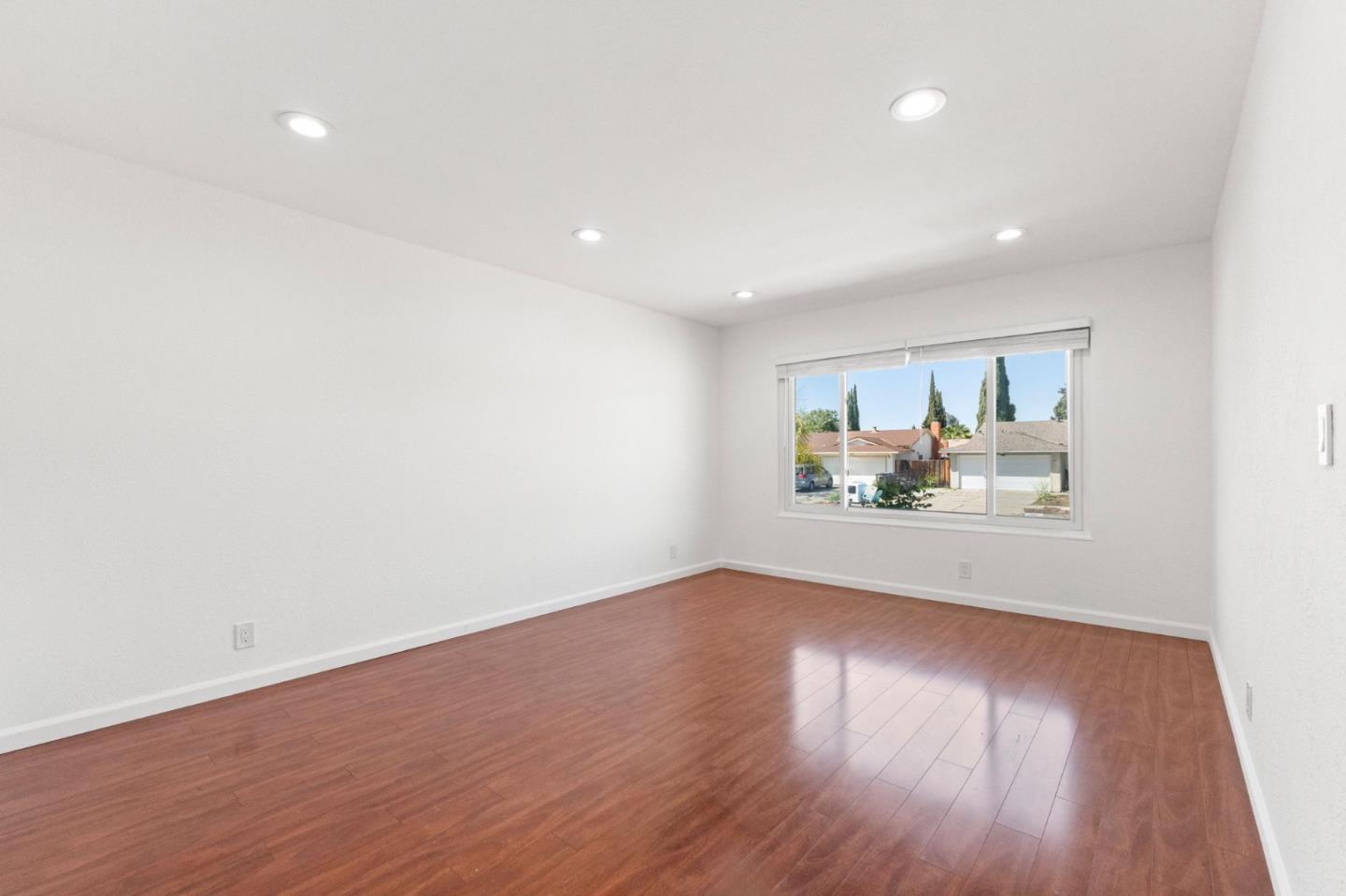 Detail Gallery Image 22 of 40 For 2496 Sturla Dr, San Jose,  CA 95148 - 4 Beds | 2 Baths