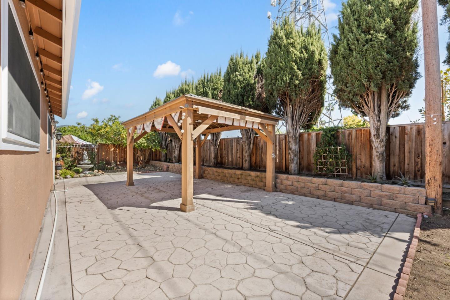 Detail Gallery Image 7 of 40 For 2496 Sturla Dr, San Jose,  CA 95148 - 4 Beds | 2 Baths