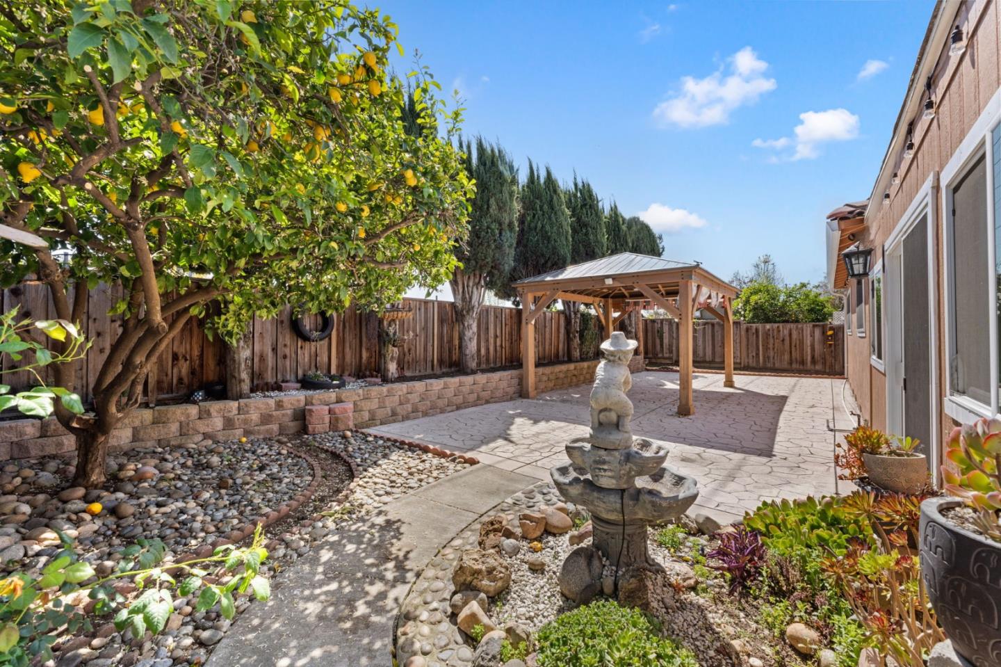 Detail Gallery Image 8 of 40 For 2496 Sturla Dr, San Jose,  CA 95148 - 4 Beds | 2 Baths