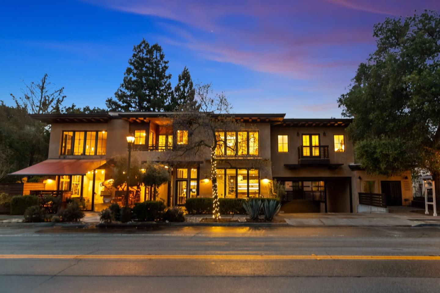 Detail Gallery Image 2 of 36 For 14667 Big Basin Way, Saratoga,  CA 95070 - 3 Beds | 2 Baths