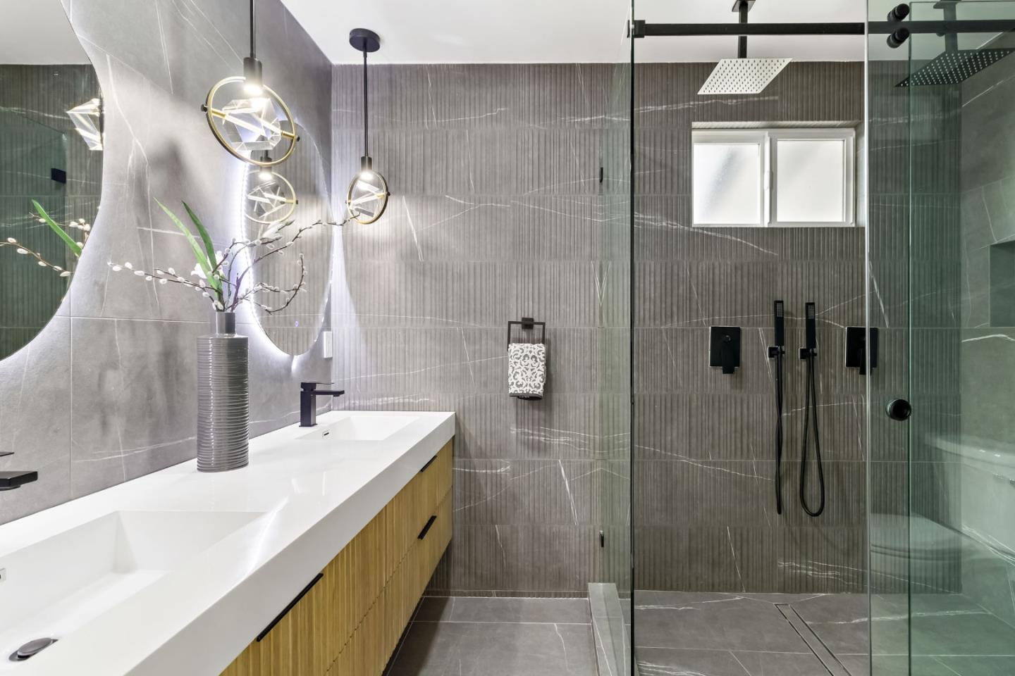 Detail Gallery Image 15 of 63 For 5362 Ayrshire Dr, San Jose,  CA 95118 - 4 Beds | 2/1 Baths