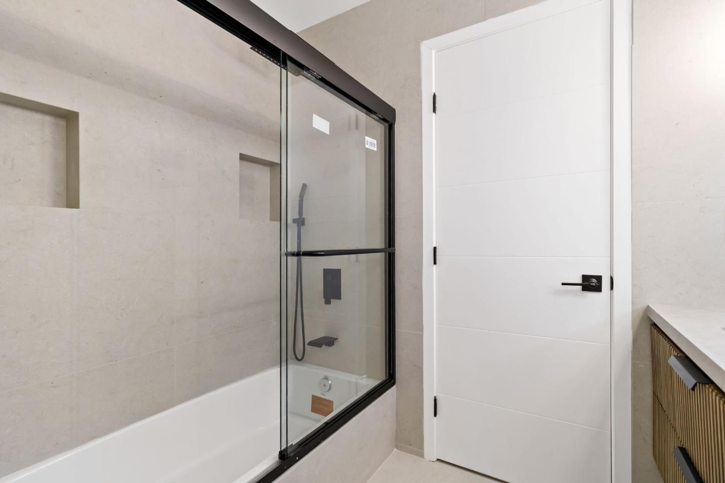 Detail Gallery Image 20 of 63 For 5362 Ayrshire Dr, San Jose,  CA 95118 - 4 Beds | 2/1 Baths