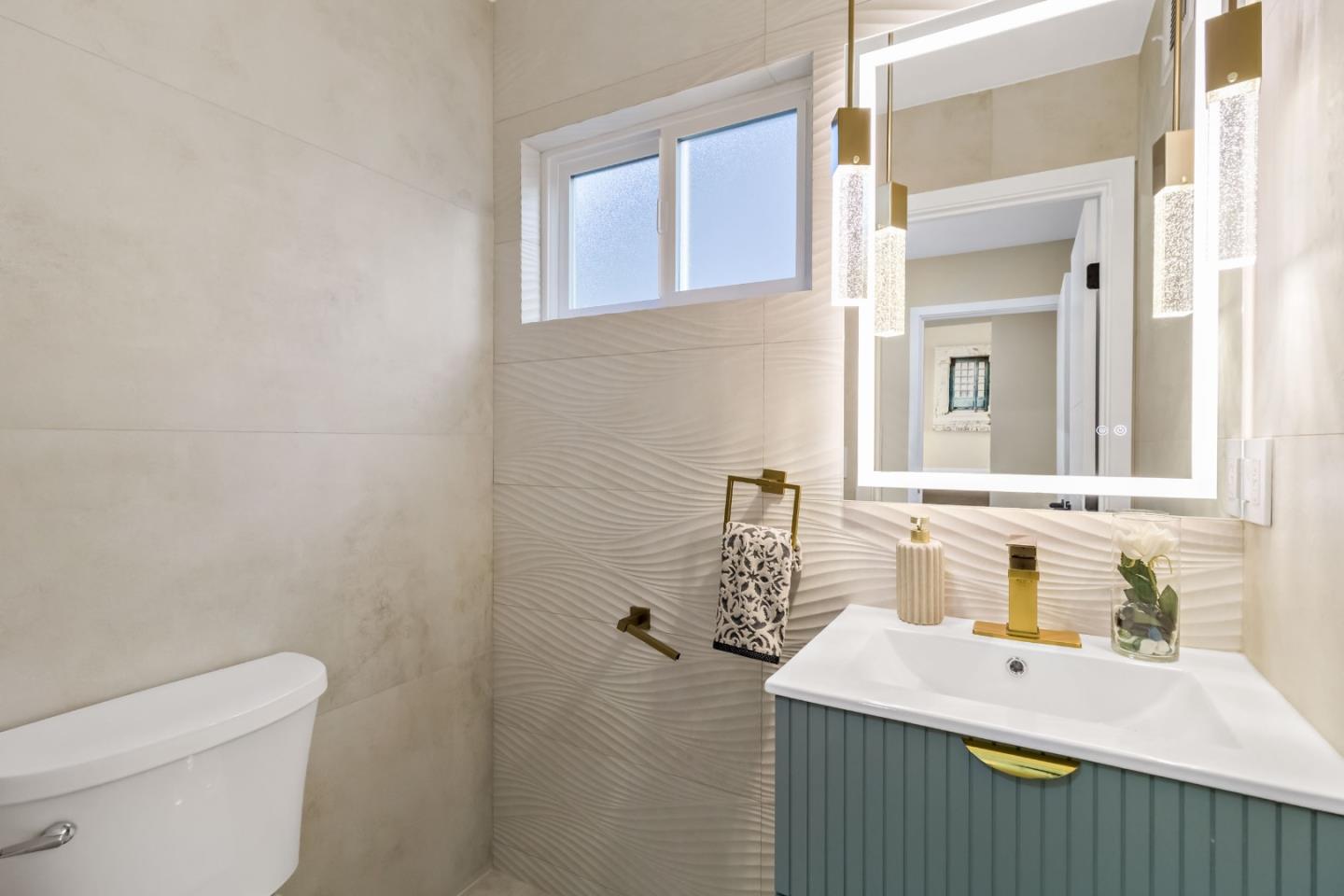 Detail Gallery Image 23 of 63 For 5362 Ayrshire Dr, San Jose,  CA 95118 - 4 Beds | 2/1 Baths