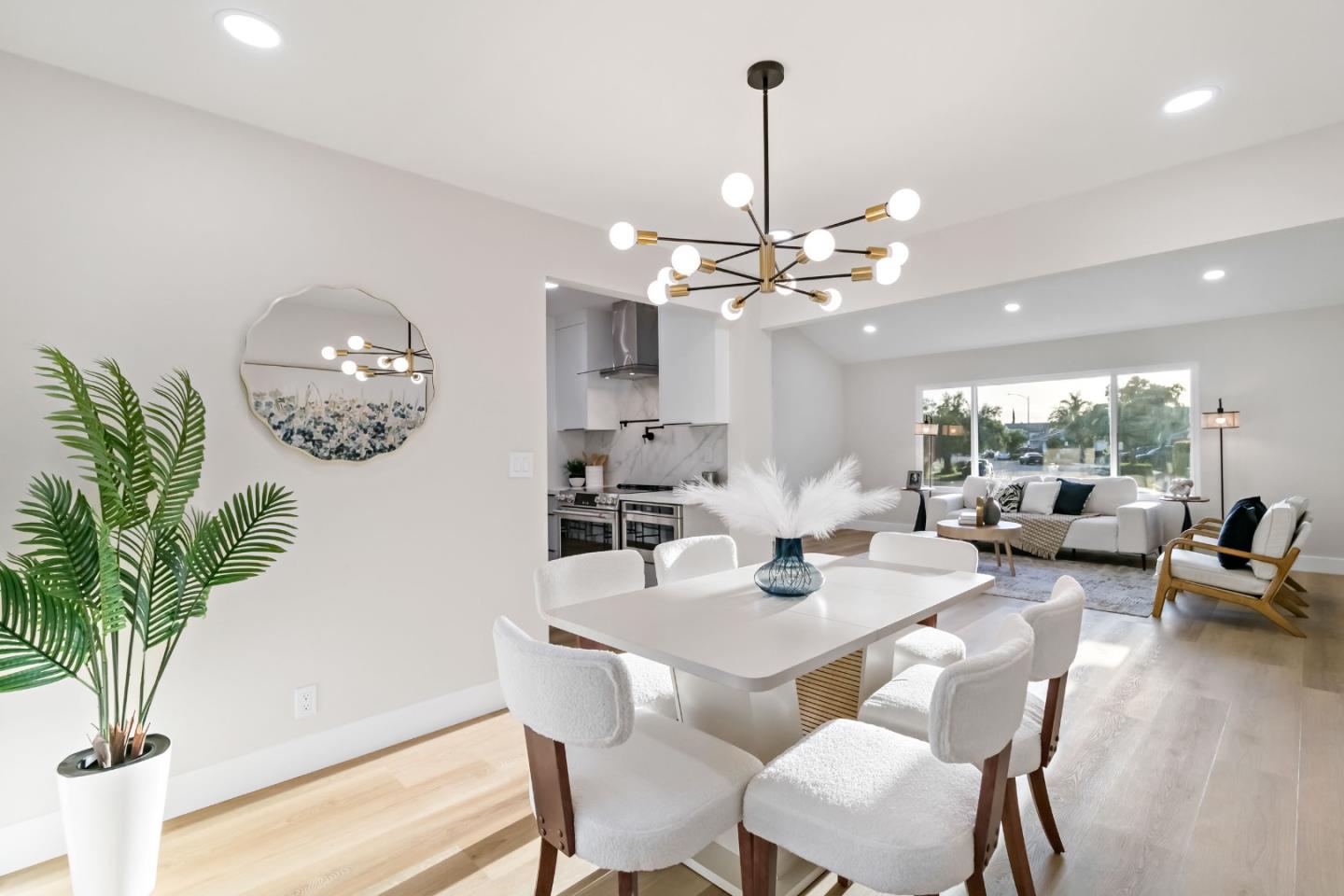 Detail Gallery Image 4 of 63 For 5362 Ayrshire Dr, San Jose,  CA 95118 - 4 Beds | 2/1 Baths