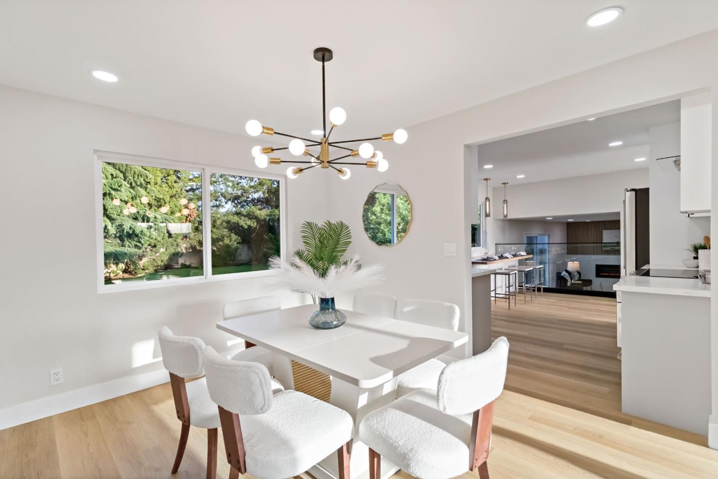 Detail Gallery Image 5 of 63 For 5362 Ayrshire Dr, San Jose,  CA 95118 - 4 Beds | 2/1 Baths