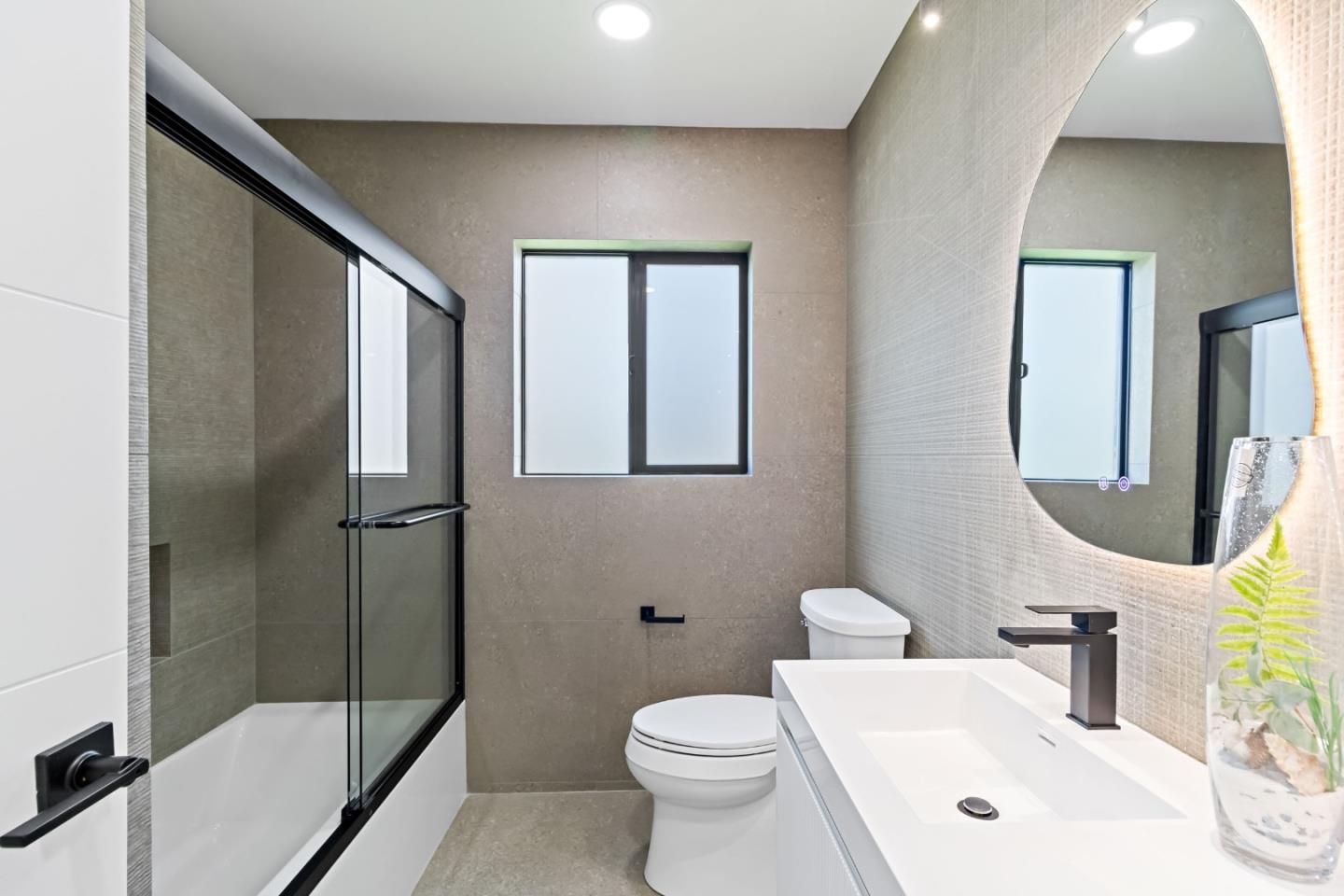 Detail Gallery Image 28 of 80 For 1707 Fruitdale Ave, San Jose,  CA 95128 - 4 Beds | 2 Baths