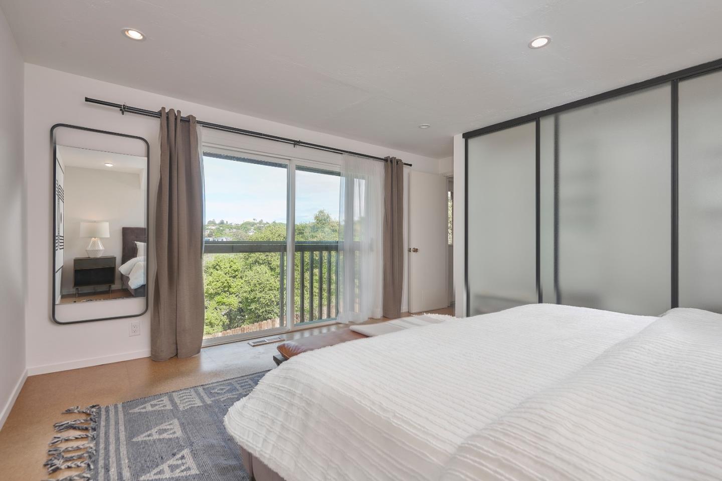Detail Gallery Image 10 of 24 For 3414 Beresford Ave, Belmont,  CA 94002 - 4 Beds | 2 Baths