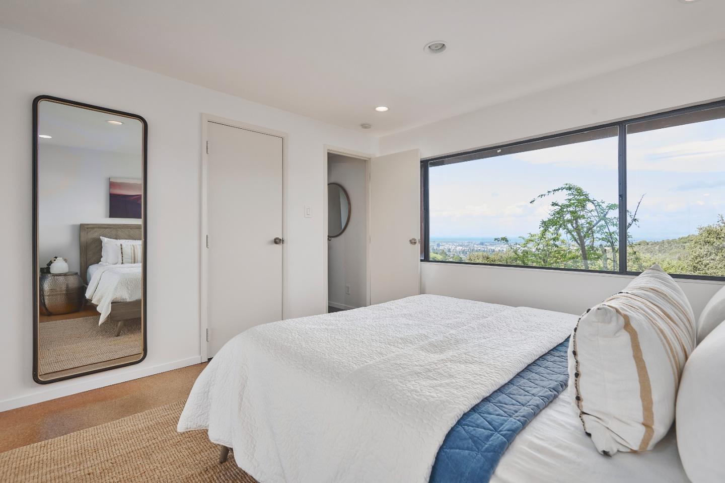 Detail Gallery Image 13 of 24 For 3414 Beresford Ave, Belmont,  CA 94002 - 4 Beds | 2 Baths