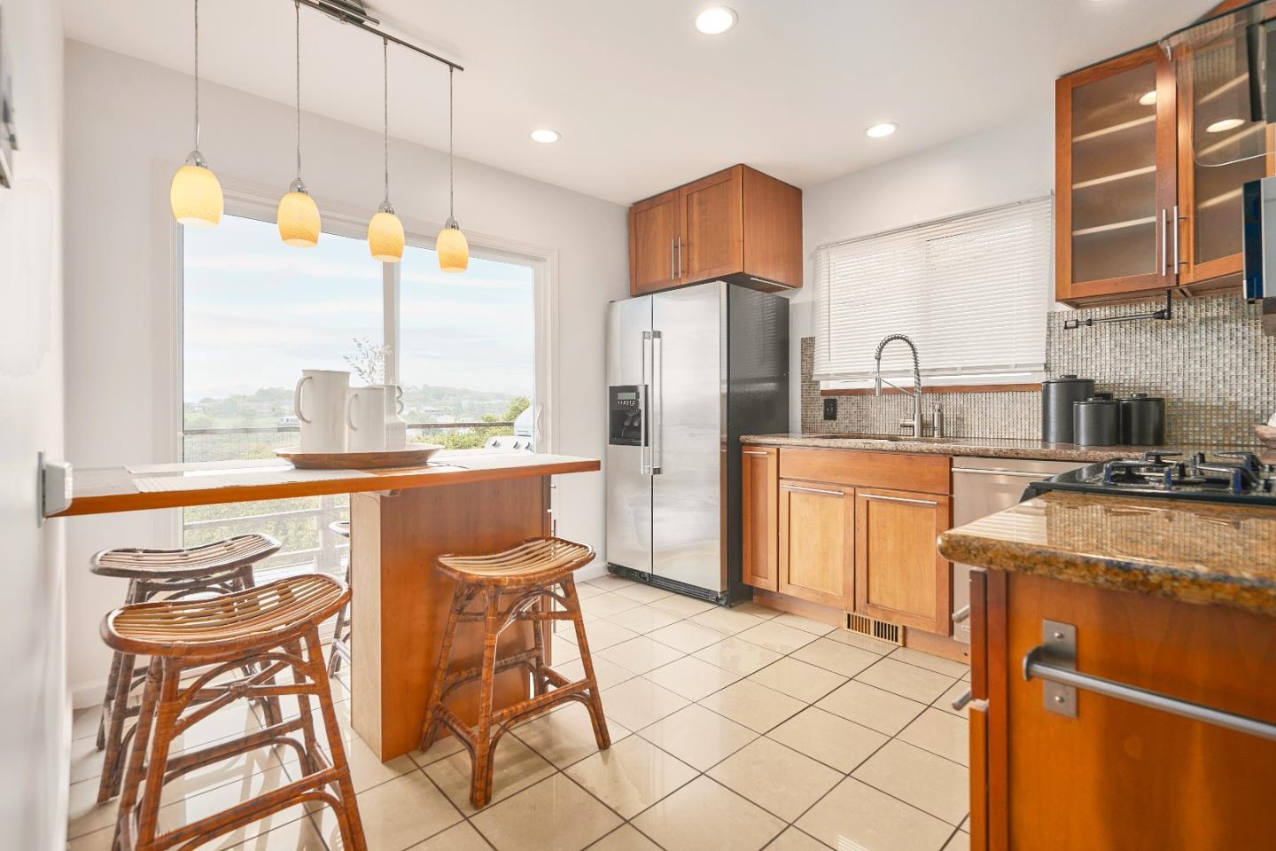 Detail Gallery Image 6 of 24 For 3414 Beresford Ave, Belmont,  CA 94002 - 4 Beds | 2 Baths