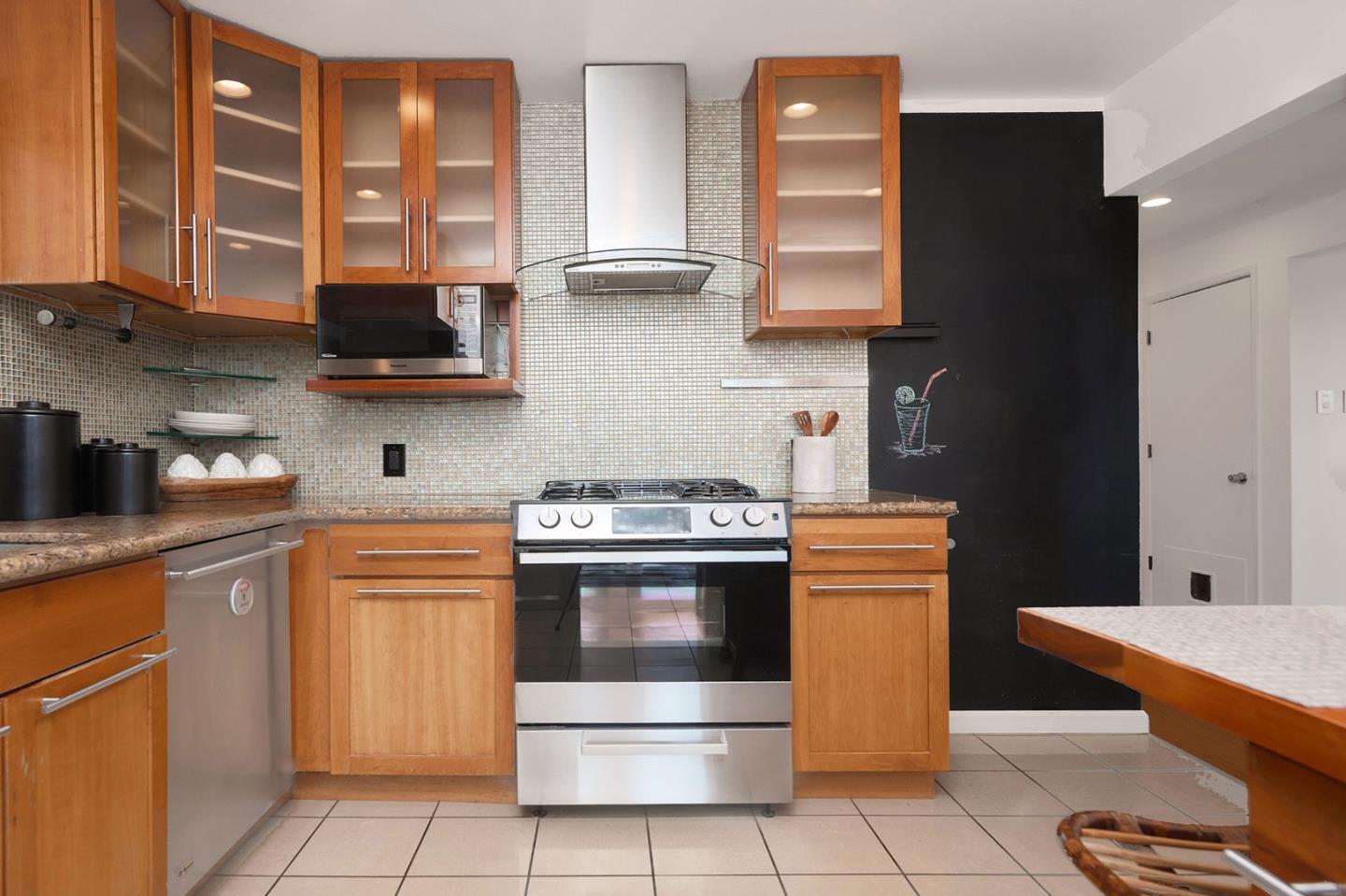 Detail Gallery Image 7 of 24 For 3414 Beresford Ave, Belmont,  CA 94002 - 4 Beds | 2 Baths