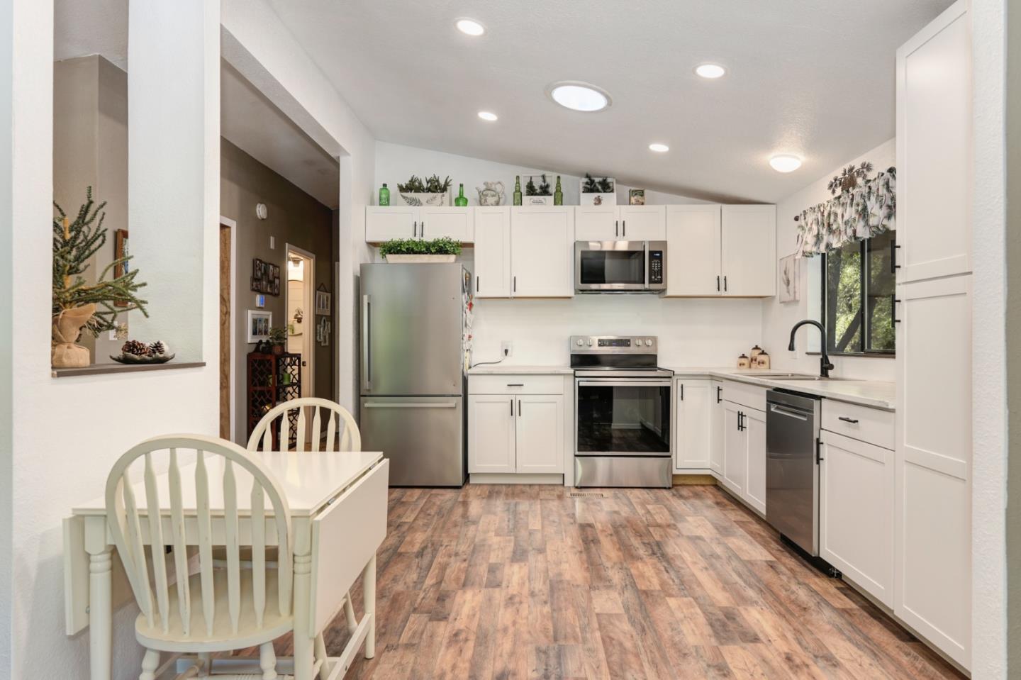 Detail Gallery Image 18 of 54 For 14074 Irishtown Rd #19,  Pine Grove,  CA 95665 - 2 Beds | 2 Baths
