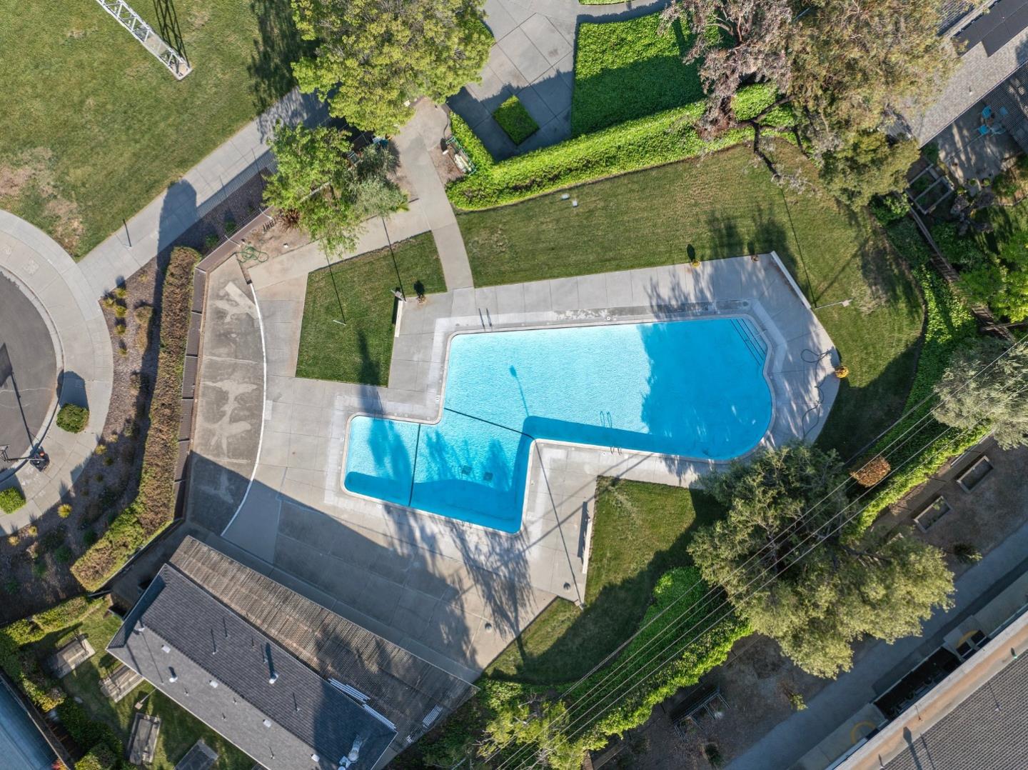 Detail Gallery Image 61 of 63 For 2384 Westpark Dr, San Jose,  CA 95124 - 4 Beds | 2/1 Baths