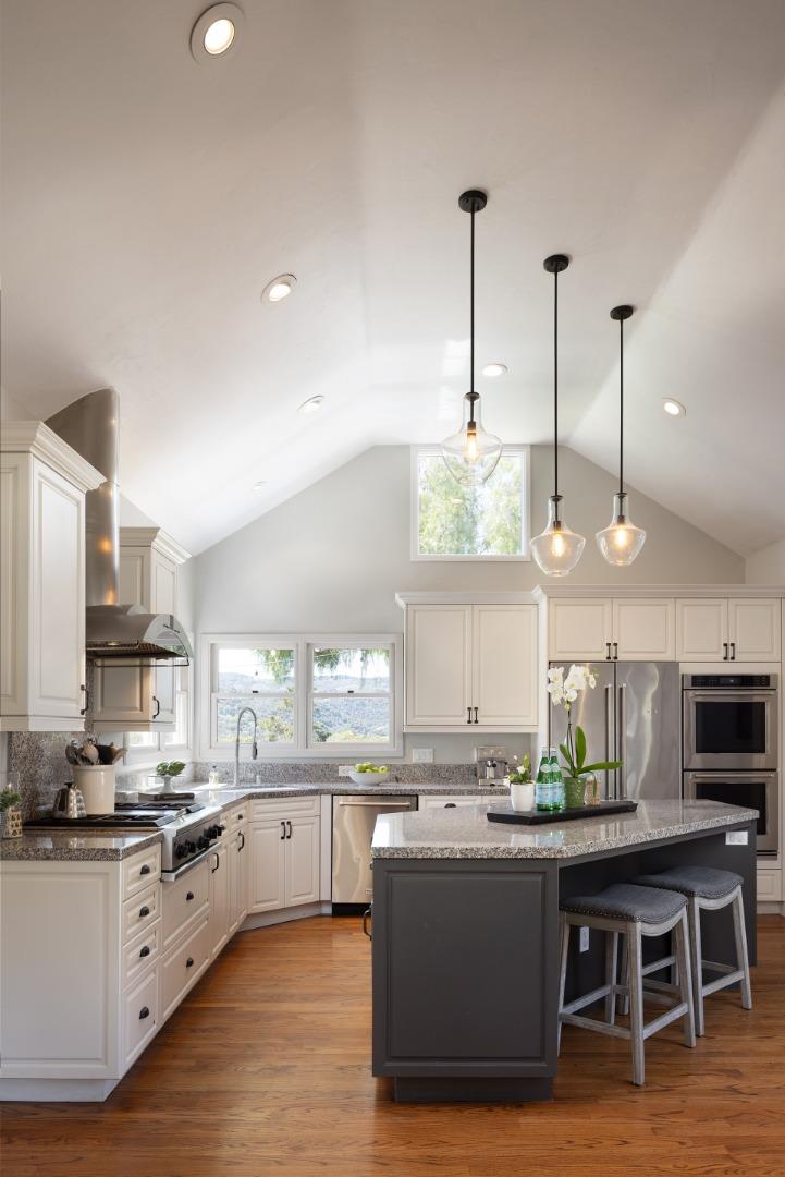 Detail Gallery Image 12 of 42 For 929 W Carmel Valley Rd, Carmel Valley,  CA 93924 - 4 Beds | 2/1 Baths