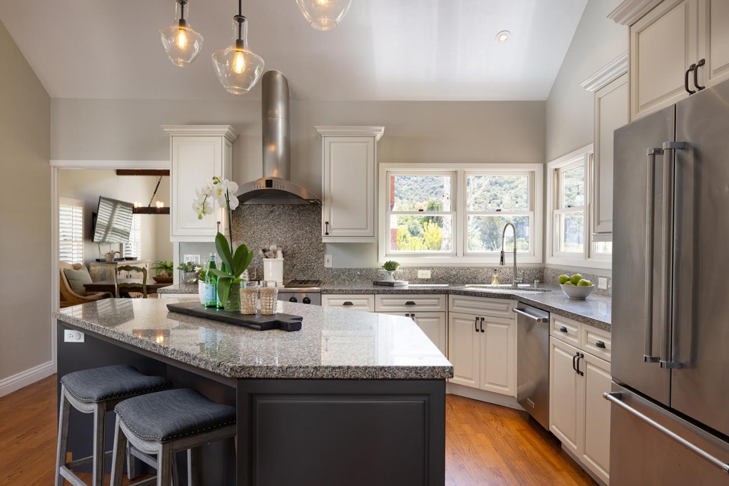 Detail Gallery Image 14 of 42 For 929 W Carmel Valley Rd, Carmel Valley,  CA 93924 - 4 Beds | 2/1 Baths