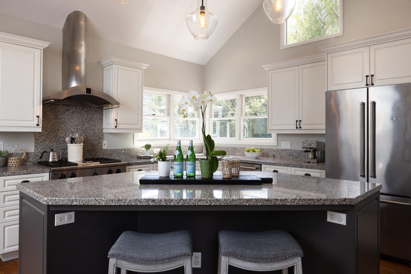 Detail Gallery Image 16 of 42 For 929 W Carmel Valley Rd, Carmel Valley,  CA 93924 - 4 Beds | 2/1 Baths