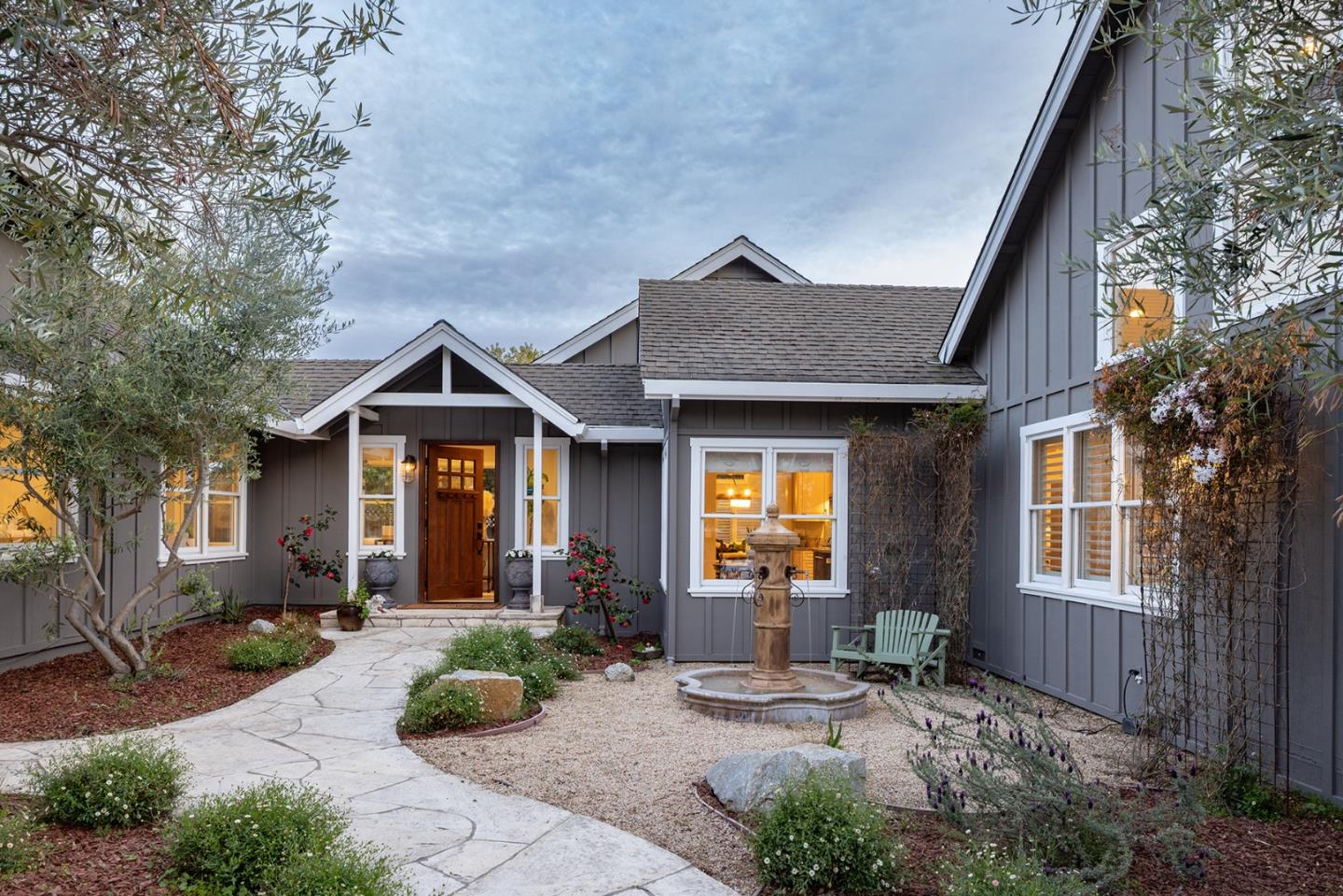 Detail Gallery Image 2 of 42 For 929 W Carmel Valley Rd, Carmel Valley,  CA 93924 - 4 Beds | 2/1 Baths
