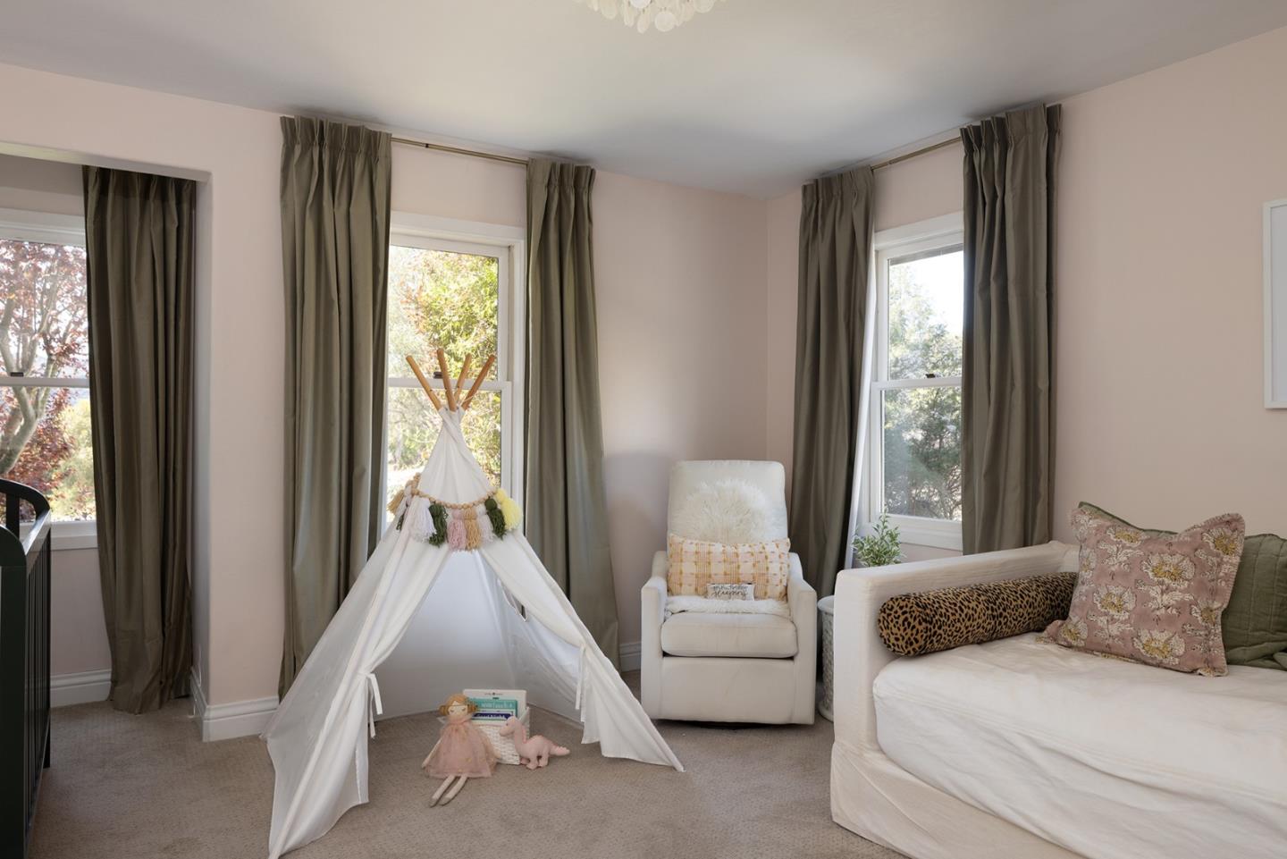 Detail Gallery Image 28 of 42 For 929 W Carmel Valley Rd, Carmel Valley,  CA 93924 - 4 Beds | 2/1 Baths