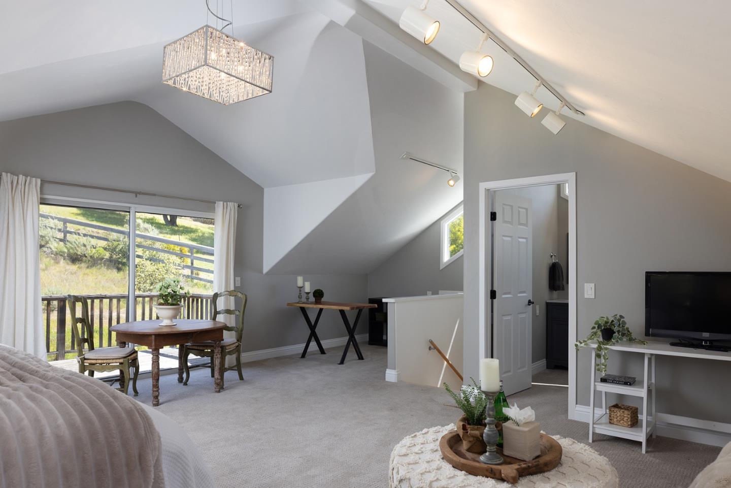 Detail Gallery Image 31 of 42 For 929 W Carmel Valley Rd, Carmel Valley,  CA 93924 - 4 Beds | 2/1 Baths