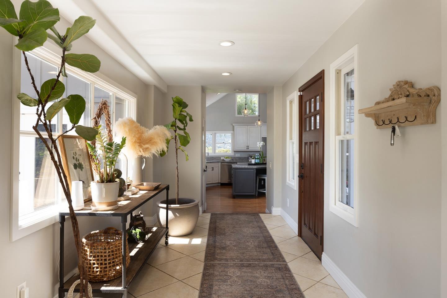 Detail Gallery Image 7 of 42 For 929 W Carmel Valley Rd, Carmel Valley,  CA 93924 - 4 Beds | 2/1 Baths